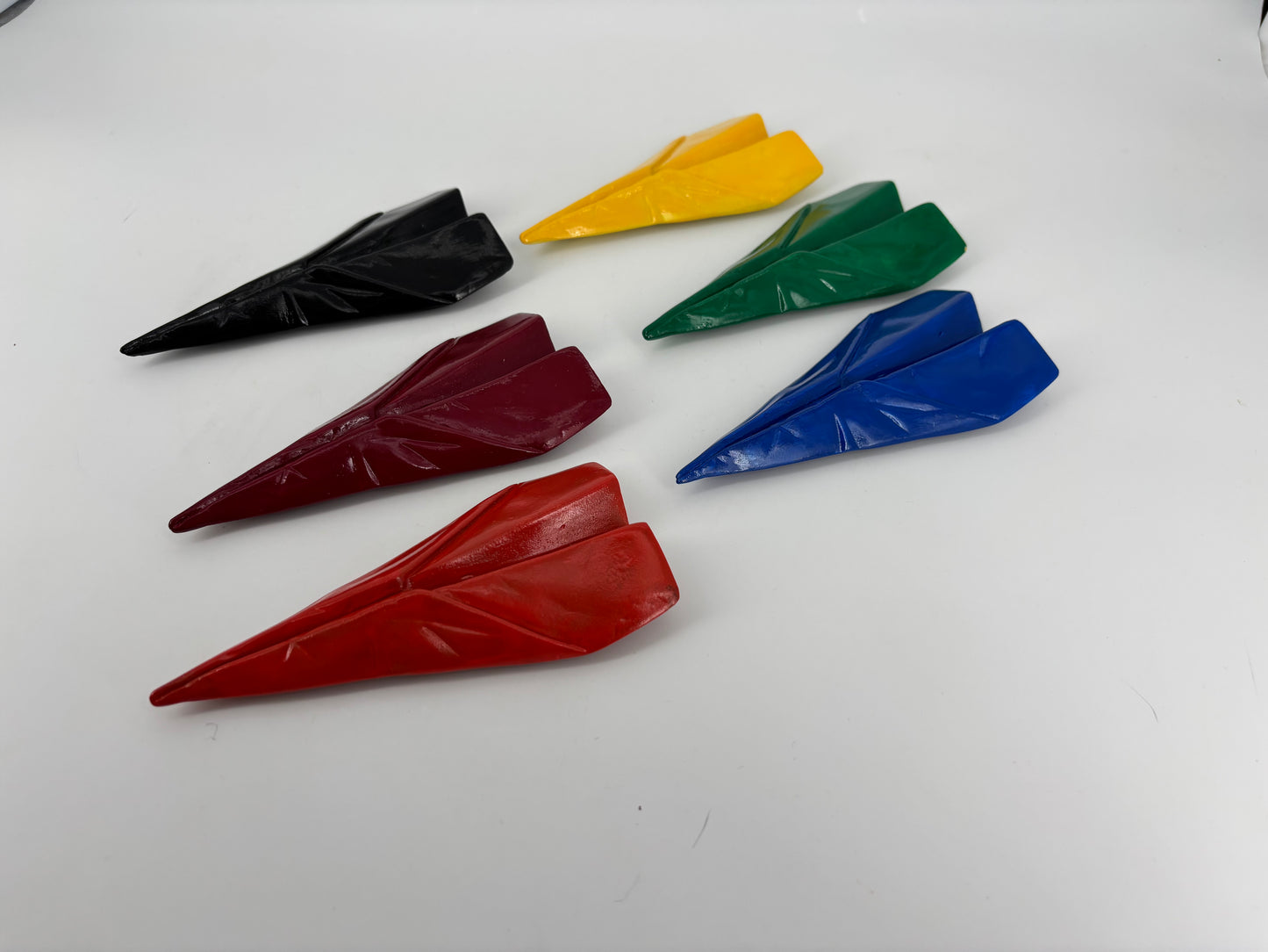 Razzetti Popikò in ceramica artigianale lucida fatti a mano, colori vivaci, stile contemporaneo Made in Italy.