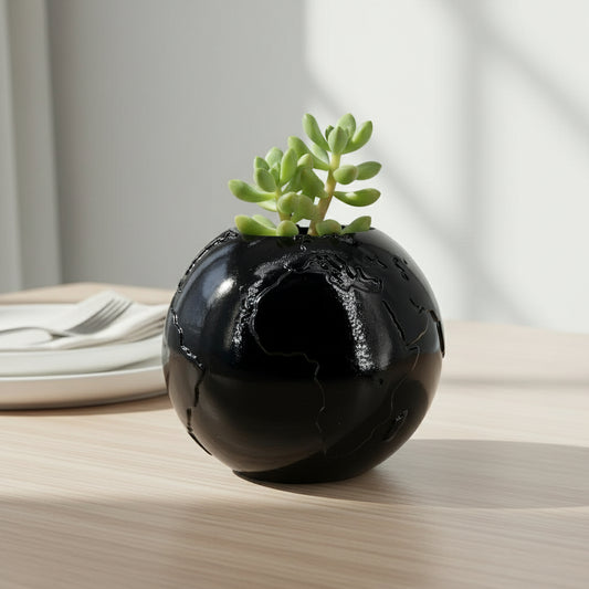 Globo Popikò in ceramica artigianale nera lucida, coprivaso fatto a mano, stile contemporaneo Made in Italy.