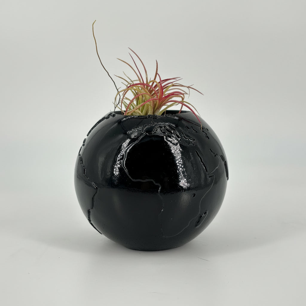 Globo coprivaso Popikò in ceramica artigianale nera lucida, stile contemporaneo, Made in Italy fatto a mano.