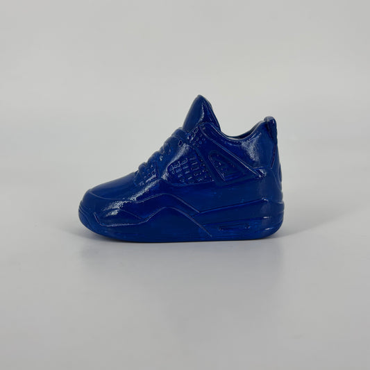 Mini sneaker in ceramica artigianale Popikò blu lucida, Made in Italy, design contemporaneo fatto a mano.
